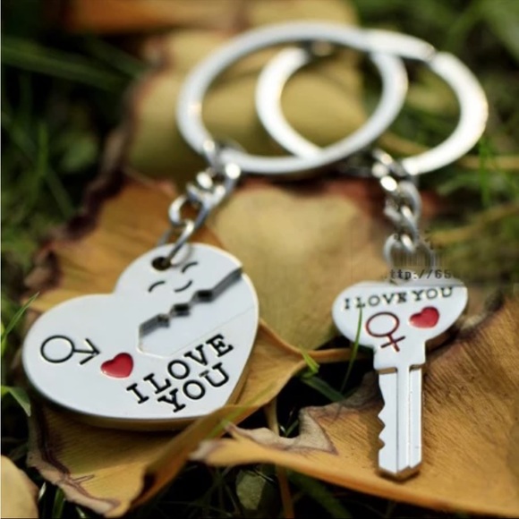 I Love You Couples Keychain Heart Shaped LOVE - Picture 2 of 4